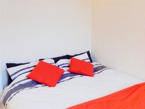 One Bedroom Apartment By Klass Living Serviced Accommodation Bellshill - Elmbank Street Apartment Экстерьер фото